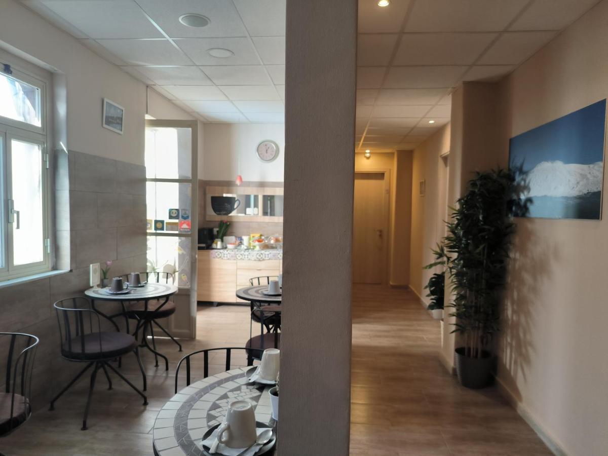 Prestige B&B Catania Bagian luar foto