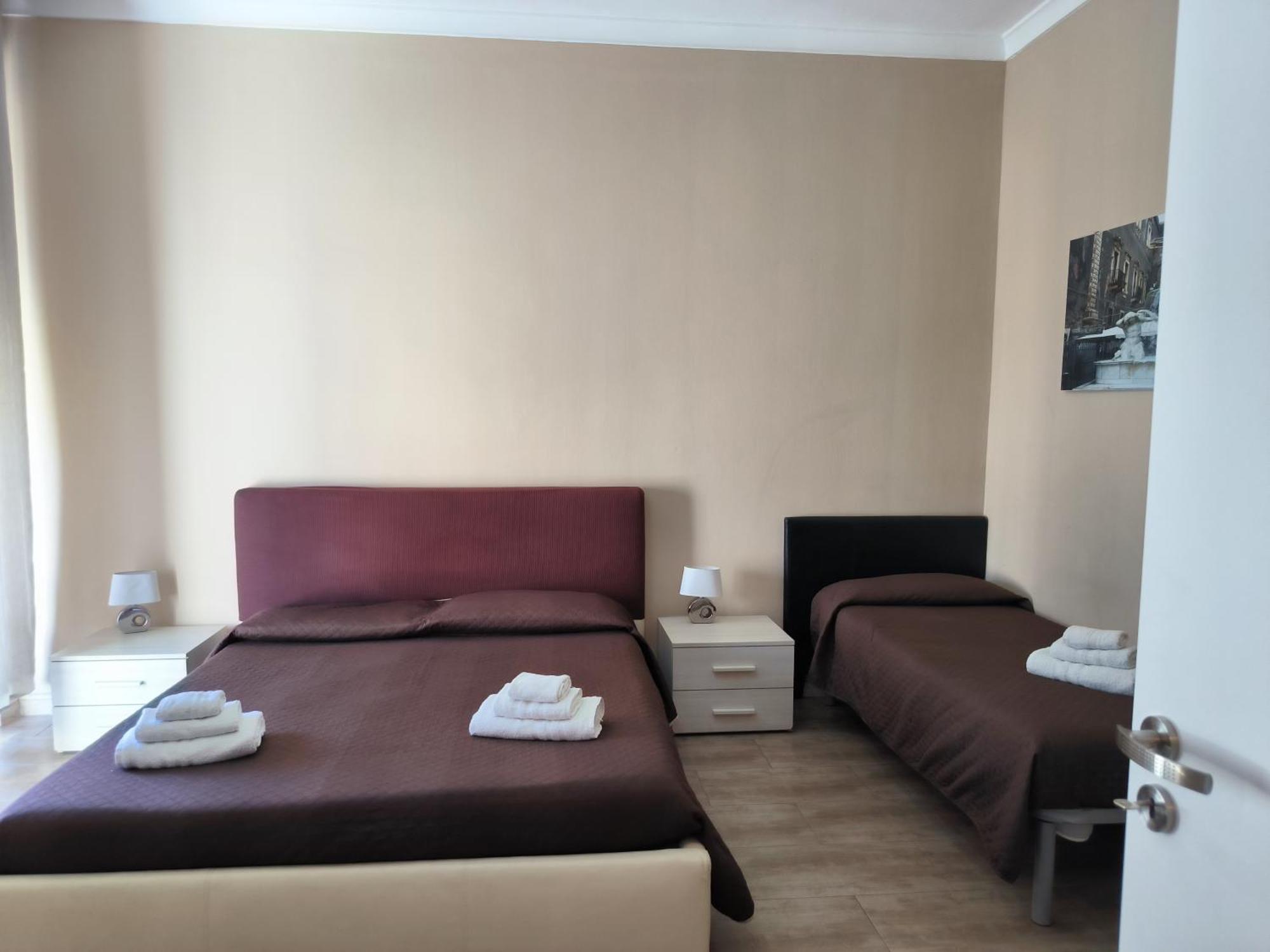 Prestige B&B Catania Bagian luar foto