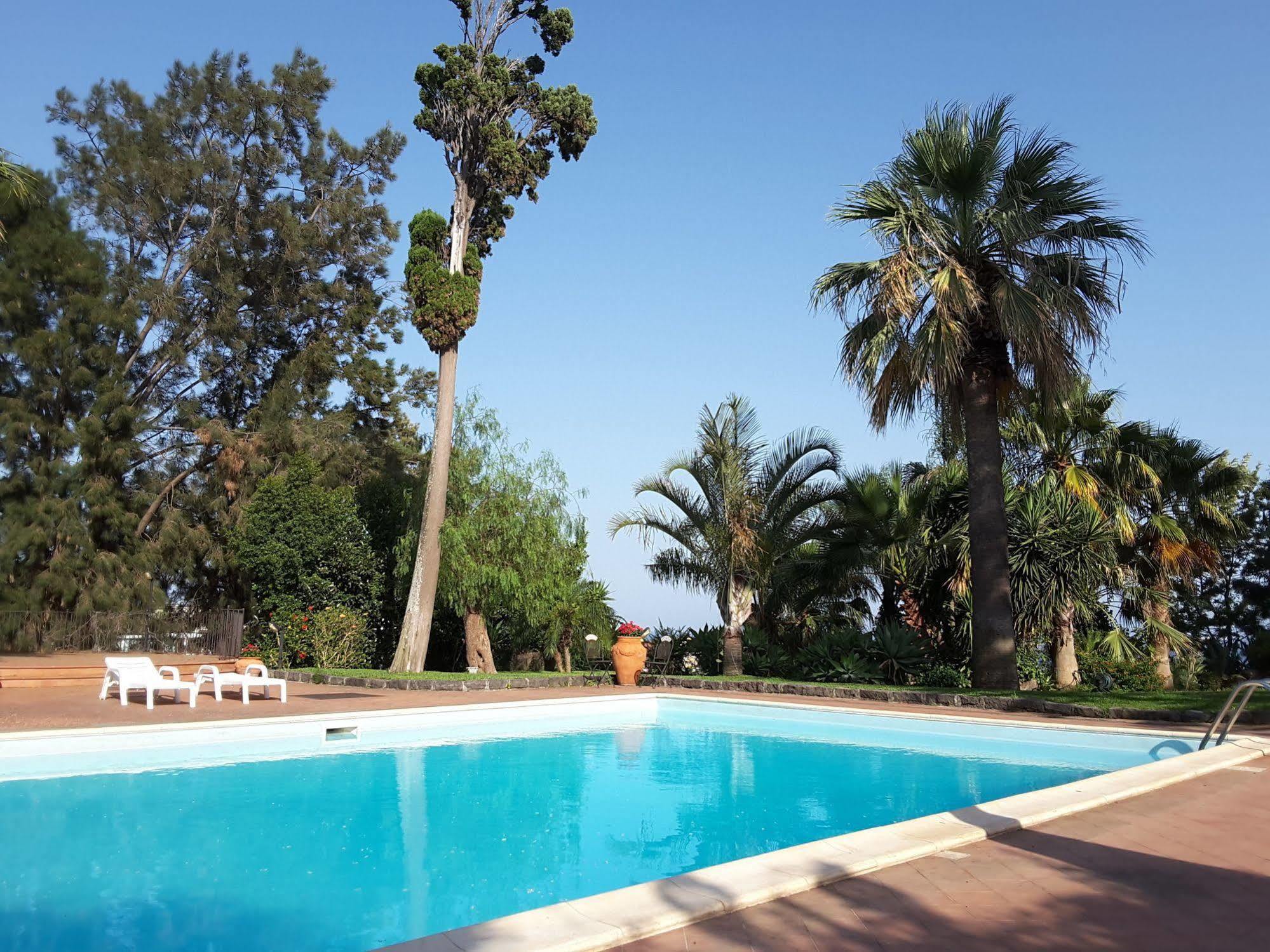 Prestige B&B Catania Bagian luar foto