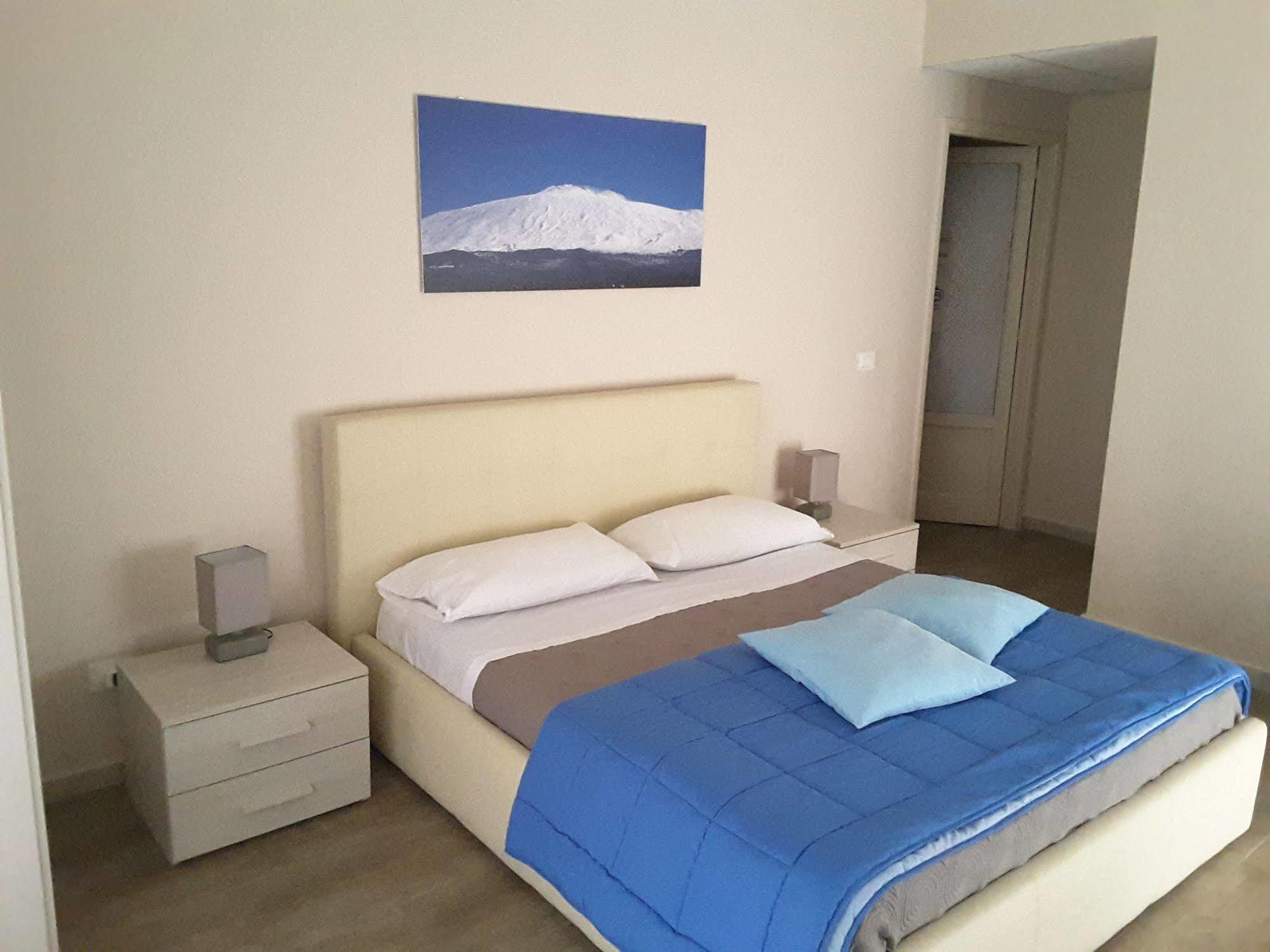 Prestige B&B Catania Bagian luar foto