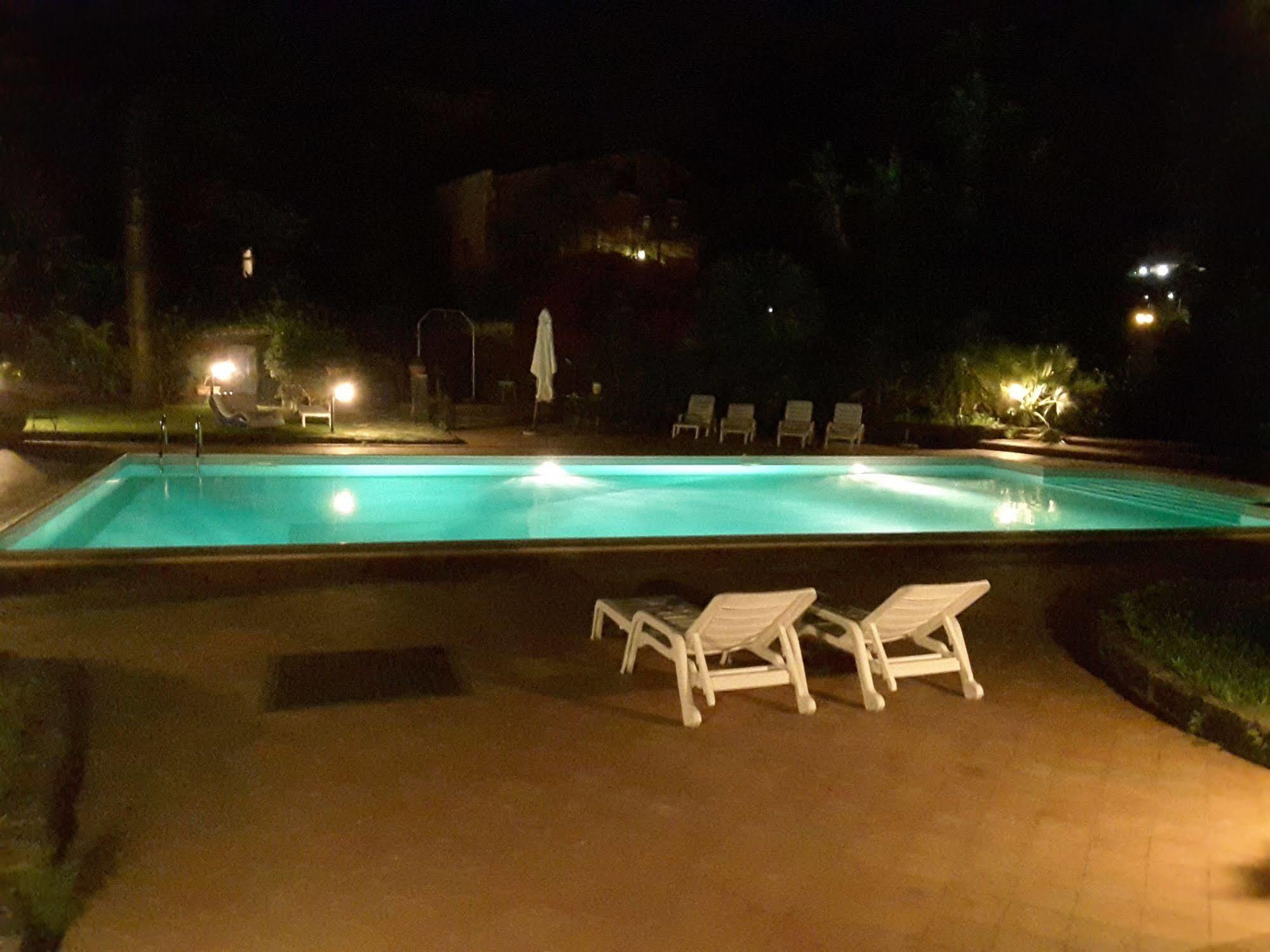 Prestige B&B Catania Bagian luar foto